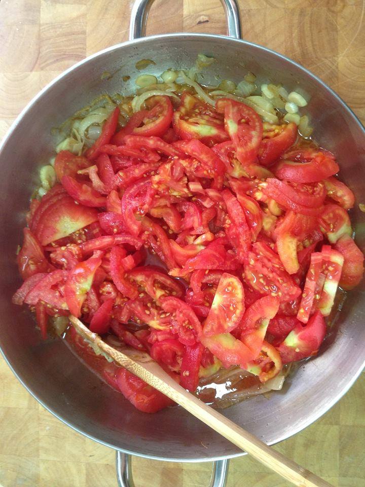 סלט עגבניות מבושל